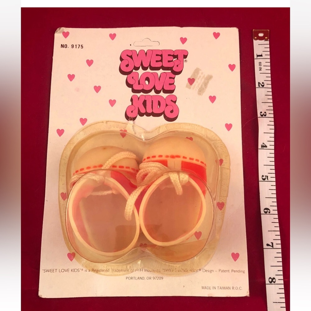 VINTAGE Plastic Doll Shoes SWEET LOVE KIDS No. 9175,  NEW OLD STOCK, Red/Orange